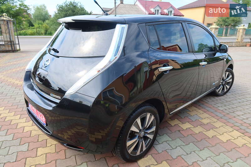 Хэтчбек Nissan Leaf 2013 в Самборе