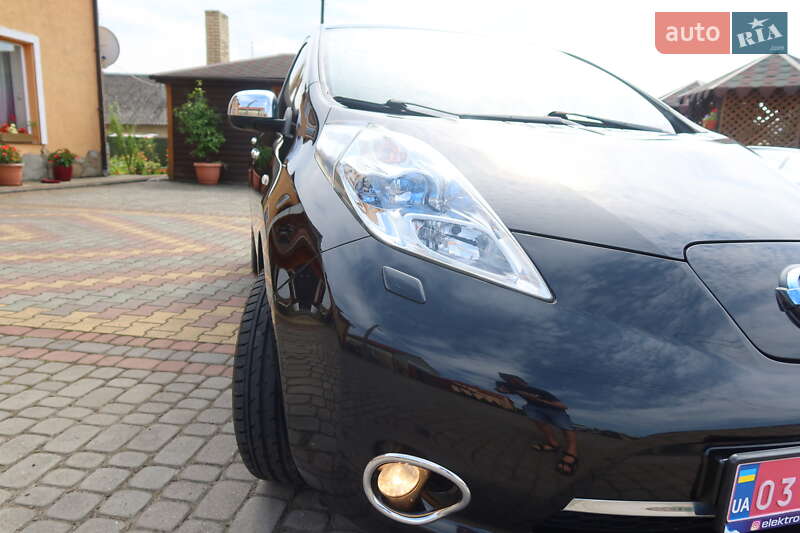 Хэтчбек Nissan Leaf 2013 в Самборе