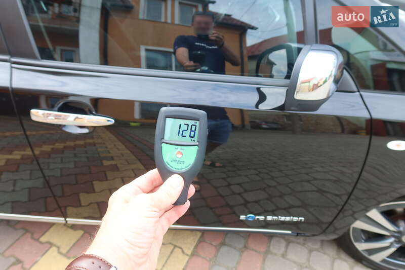 Хэтчбек Nissan Leaf 2013 в Самборе