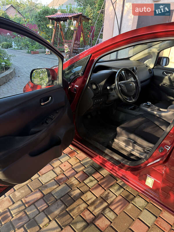 Хэтчбек Nissan Leaf 2015 в Виннице