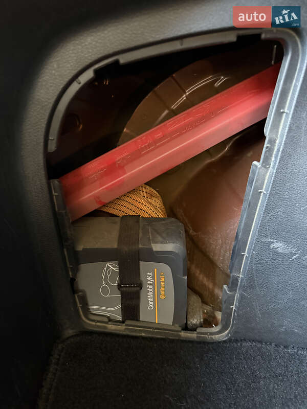 Хэтчбек Nissan Leaf 2015 в Виннице