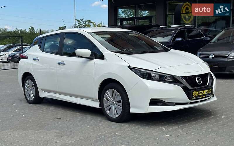 Хэтчбек Nissan Leaf 2022 в Черновцах