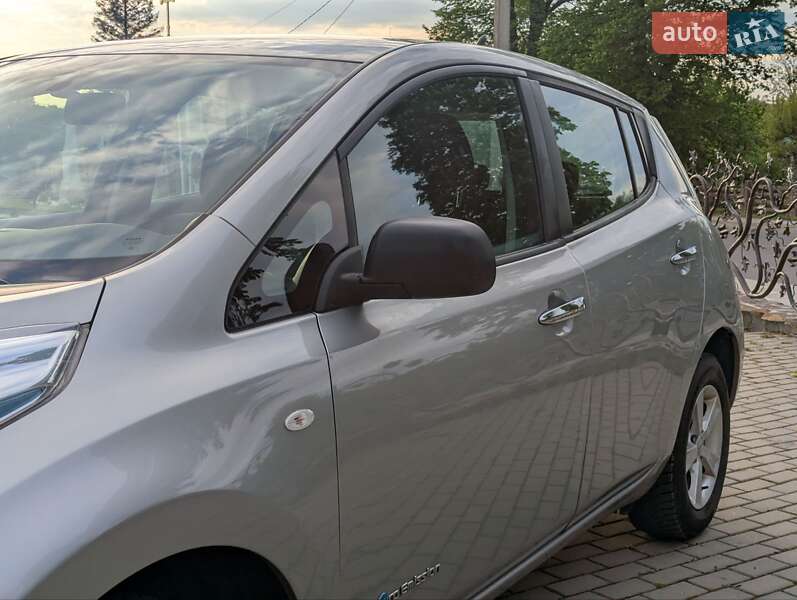 Хэтчбек Nissan Leaf 2013 в Дрогобыче