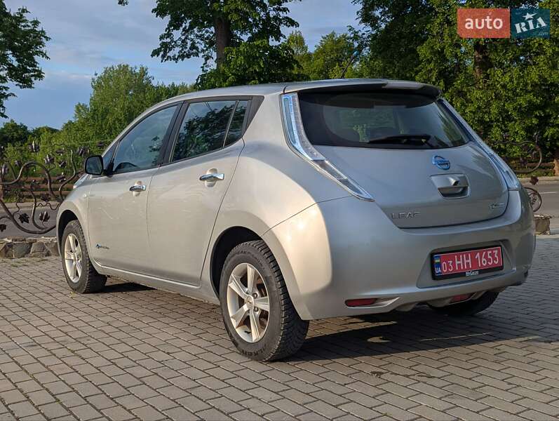 Хэтчбек Nissan Leaf 2013 в Дрогобыче