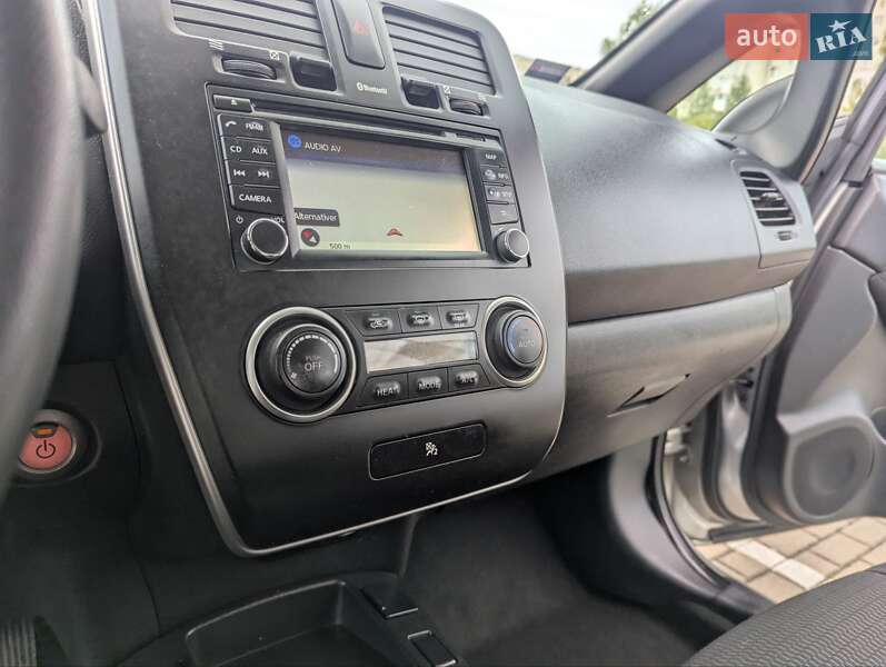 Хэтчбек Nissan Leaf 2013 в Дрогобыче