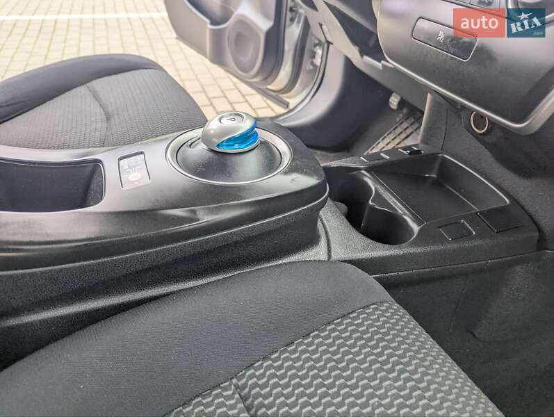 Хэтчбек Nissan Leaf 2013 в Дрогобыче