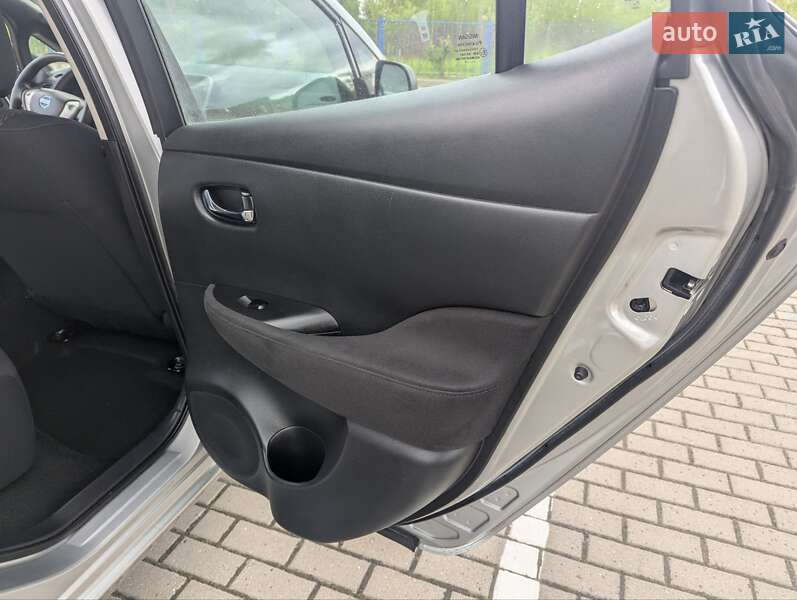 Хэтчбек Nissan Leaf 2013 в Дрогобыче