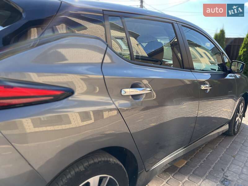 Хетчбек Nissan Leaf 2021 в Вінниці