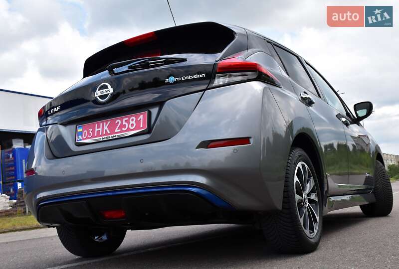 Хэтчбек Nissan Leaf 2018 в Дрогобыче
