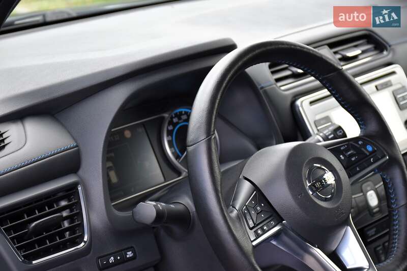 Хэтчбек Nissan Leaf 2018 в Дрогобыче