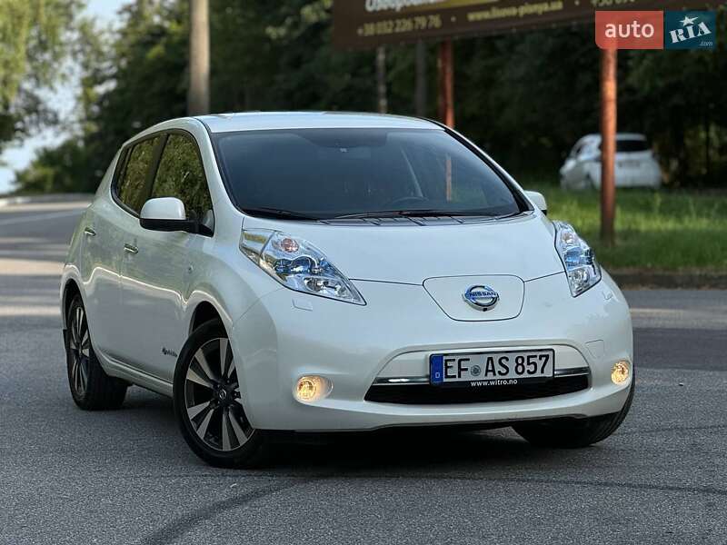 Хетчбек Nissan Leaf 2016 в Трускавці