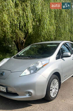 Хэтчбек Nissan Leaf 2016 в Львове