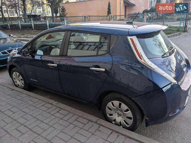 Хэтчбек Nissan Leaf 2017 в Львове