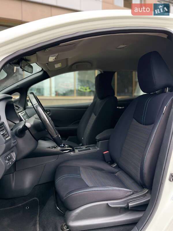 Хетчбек Nissan Leaf 2018 в Києві