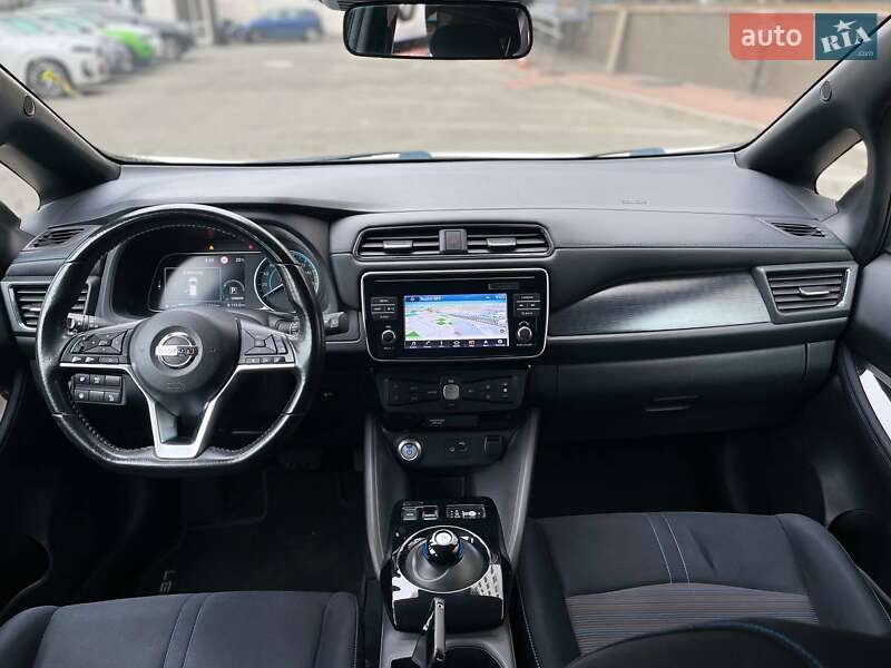 Хетчбек Nissan Leaf 2018 в Києві