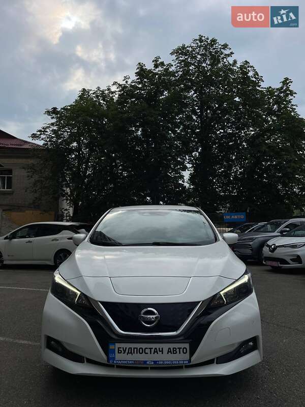 Хетчбек Nissan Leaf 2018 в Києві