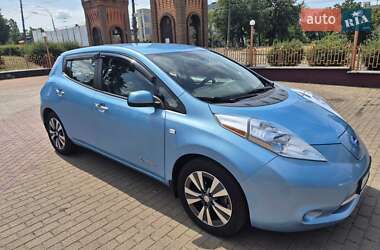 Хетчбек Nissan Leaf 2015 в Києві