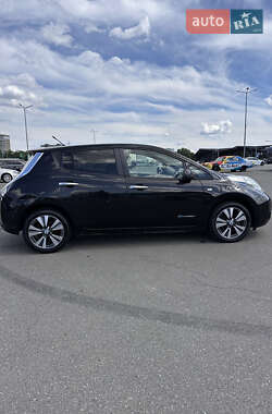 Хэтчбек Nissan Leaf 2014 в 