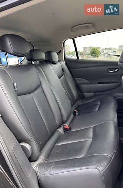 Хэтчбек Nissan Leaf 2014 в 