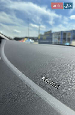 Хэтчбек Nissan Leaf 2014 в 