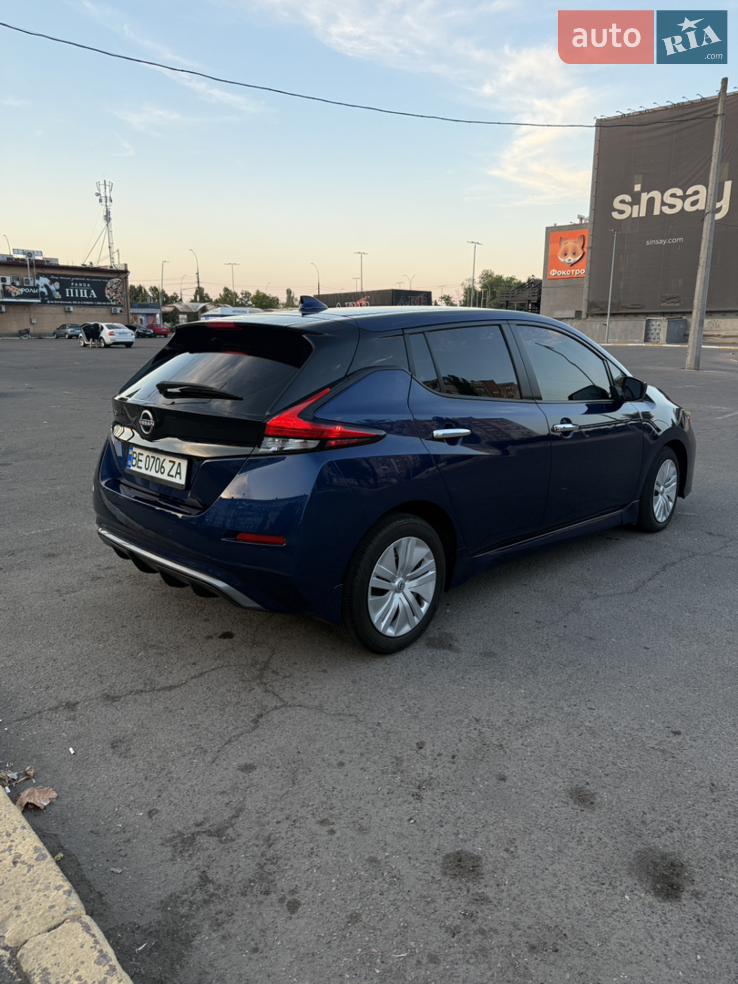 2022 Nissan Leaf - мініатюра 4