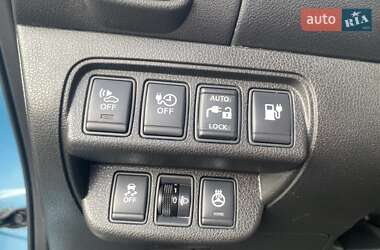 Хетчбек Nissan Leaf 2014 в 