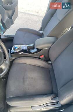Хетчбек Nissan Leaf 2014 в 