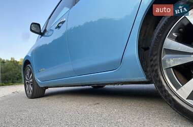 Хетчбек Nissan Leaf 2014 в 