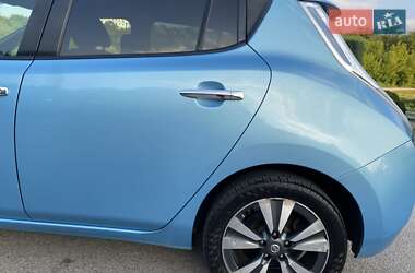 Хетчбек Nissan Leaf 2014 в 