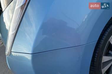 Хетчбек Nissan Leaf 2014 в 