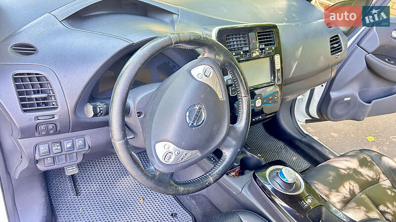 Хетчбек Nissan Leaf 2013 в Чорноморську