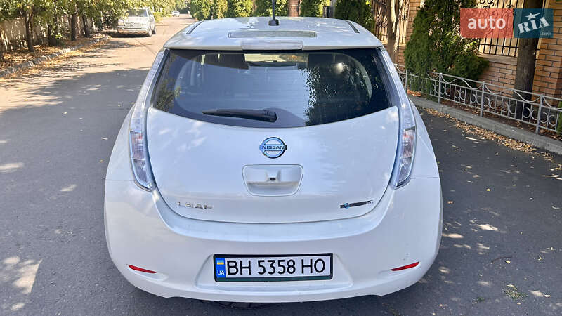 Хетчбек Nissan Leaf 2013 в Чорноморську