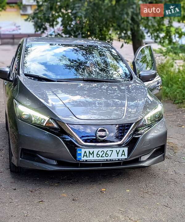 Хэтчбек Nissan Leaf 2022 в Ровно