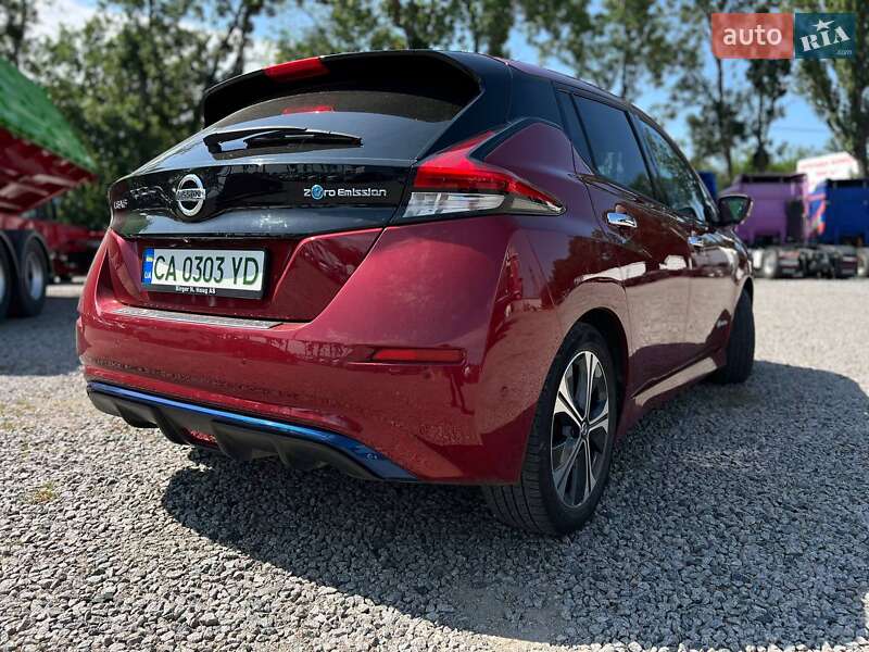 Хетчбек Nissan Leaf 2018 в Монастирищеві