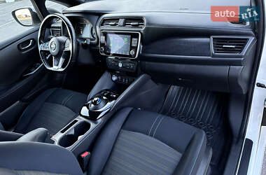 Хэтчбек Nissan Leaf 2020 в 