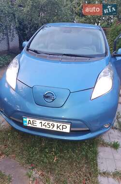 Хетчбек Nissan Leaf 2011 в Новомосковську