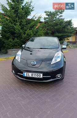 Хэтчбек Nissan Leaf 2015 в 