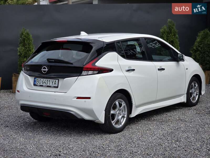 Хетчбек Nissan Leaf 2022 в Тернополі