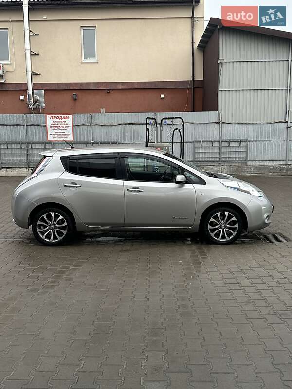 Хэтчбек Nissan Leaf 2014 в Белогородке