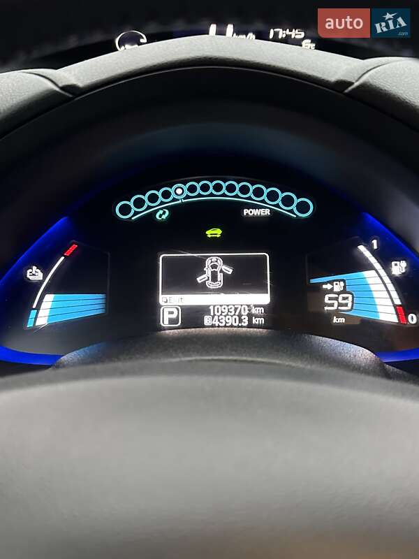 Хэтчбек Nissan Leaf 2014 в Белогородке