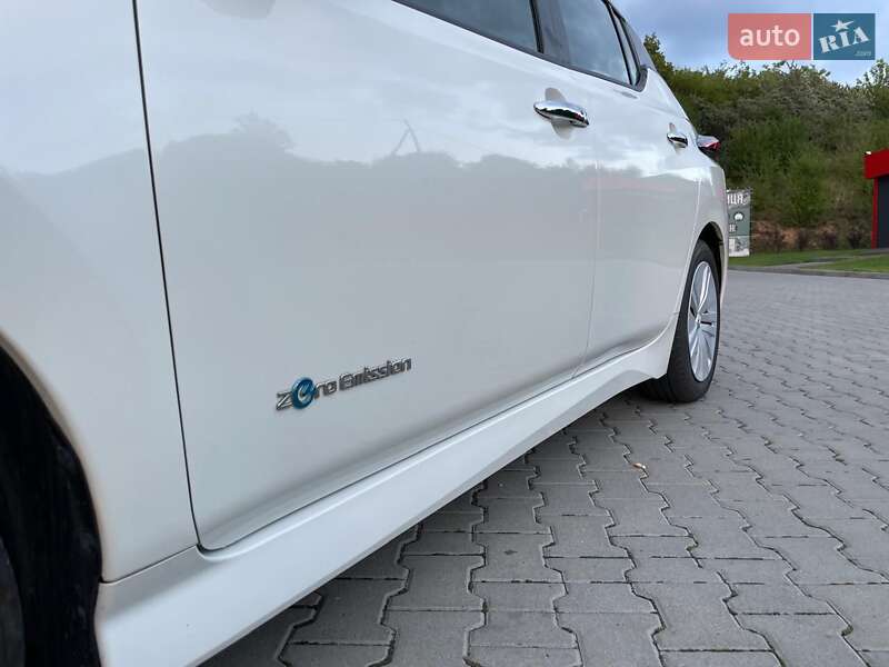 Хетчбек Nissan Leaf 2020 в Тернополі
