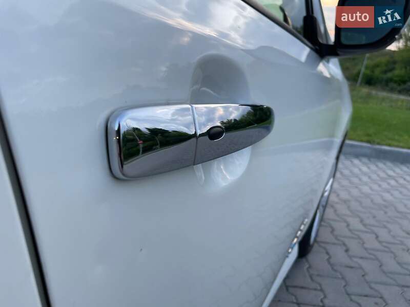 Хетчбек Nissan Leaf 2020 в Тернополі