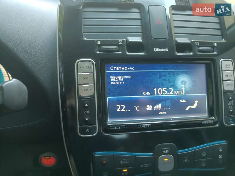 Хэтчбек Nissan Leaf 2015 в Мукачево