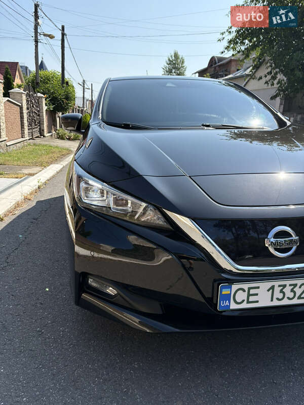 Хэтчбек Nissan Leaf 2018 в Черновцах