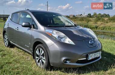 Хетчбек Nissan Leaf 2015 в Ужгороді