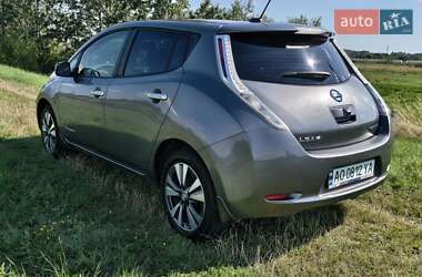 Хэтчбек Nissan Leaf 2015 в 