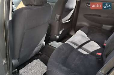 Хэтчбек Nissan Leaf 2015 в 