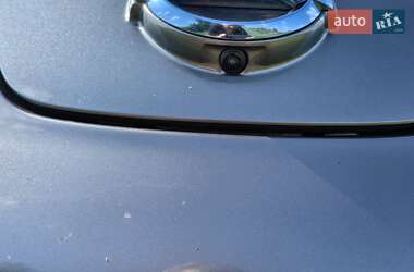 Хэтчбек Nissan Leaf 2015 в 
