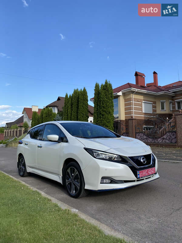 Хэтчбек Nissan Leaf 2020 в Ровно