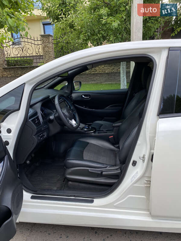 Хэтчбек Nissan Leaf 2020 в Ровно